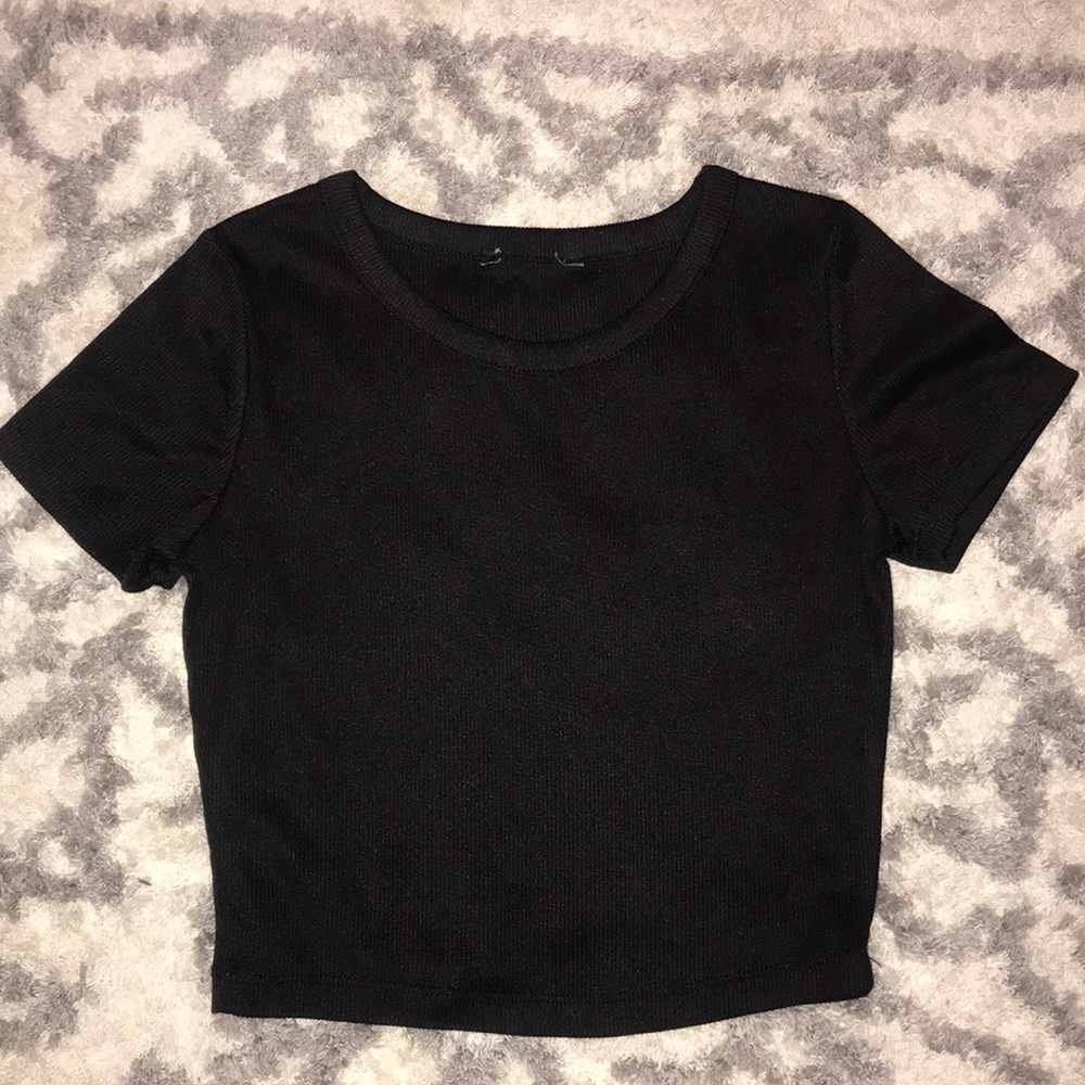 Forever 21 black crop top